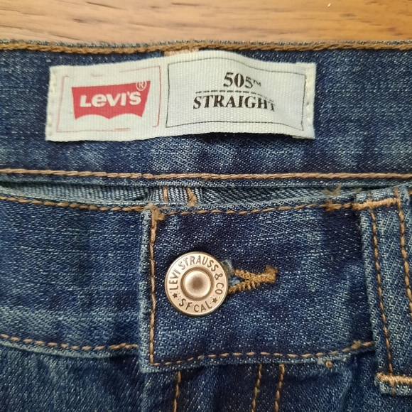 Levi's 505 Straight Fit Jeans - Picture 11 of 16